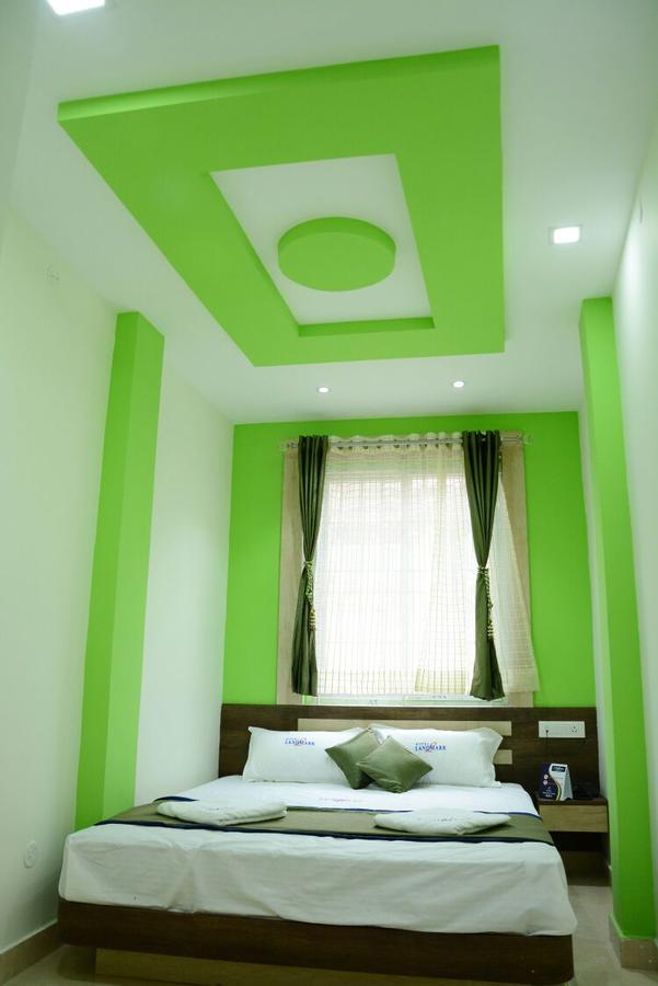 Hotel Landmark Ооти Екстериор снимка