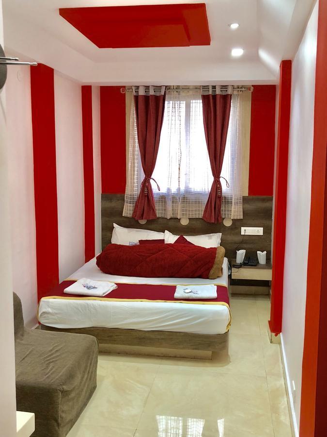 Hotel Landmark Ооти Екстериор снимка